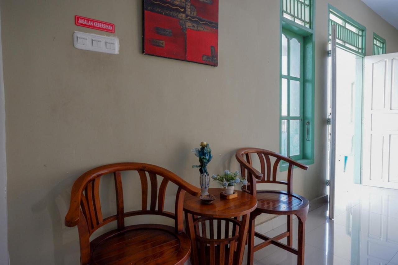 מלון Reddoorz Syariah At Jalan Jenderal Sudirman Palopo מראה חיצוני תמונה